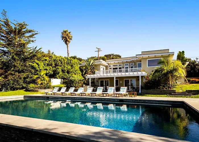 50 Pct Off! Malibu Ocean Escape, Pool, Walk To Beach